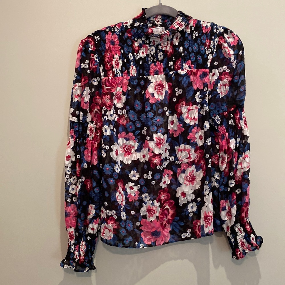 Rowen woman’s Floral Long Sleeve see thru blouse size XS (#18)